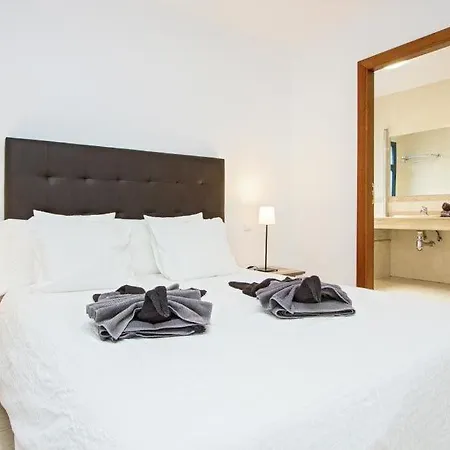 In Playa Blanca Sleeps 4 With Pool Air Con And Wifi *